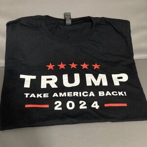 Gildan Trump 2024 T-Shirt
